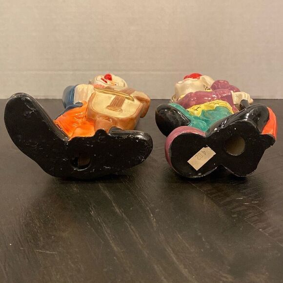 Vintage Clown Figurines Ceramic SET OF 2 Hand Painted 7.5” w Cello and Red Hat - Picture 6 of 7